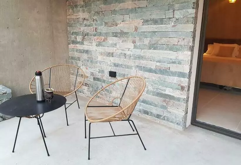 ホテル Favre Suites