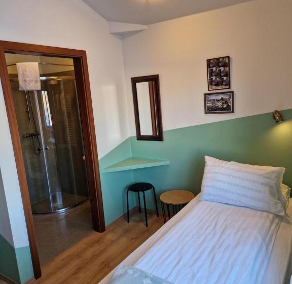 בית מלון כפרי Gauksmýri Guesthouse Lodge