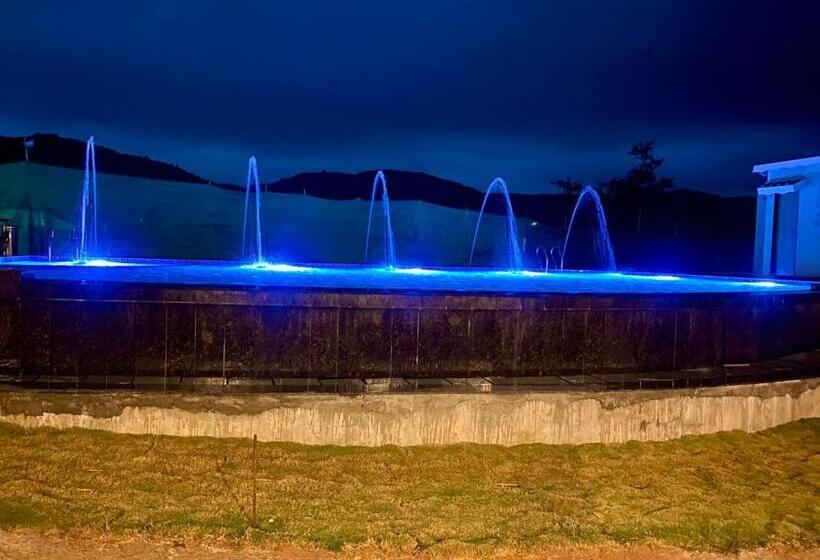 منتجع Mastiff Grand La Villae