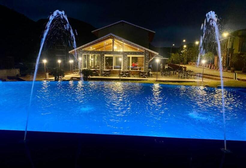 منتجع Mastiff Grand La Villae