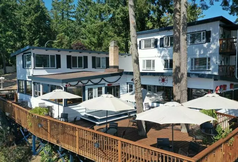 Hotelli Raven Point Inn