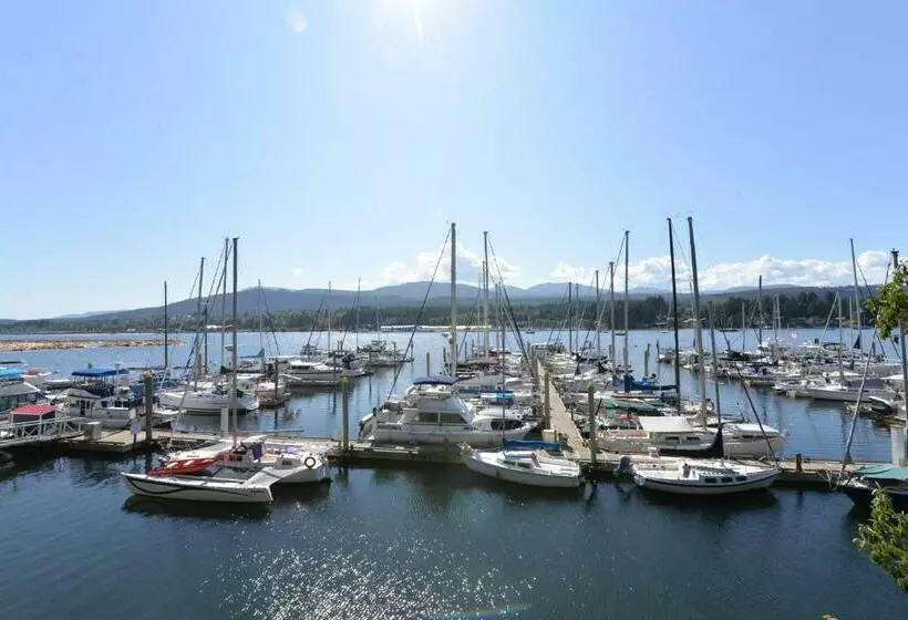 Hotelli Raven Point Inn