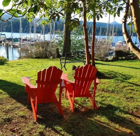 Hotelli Raven Point Inn