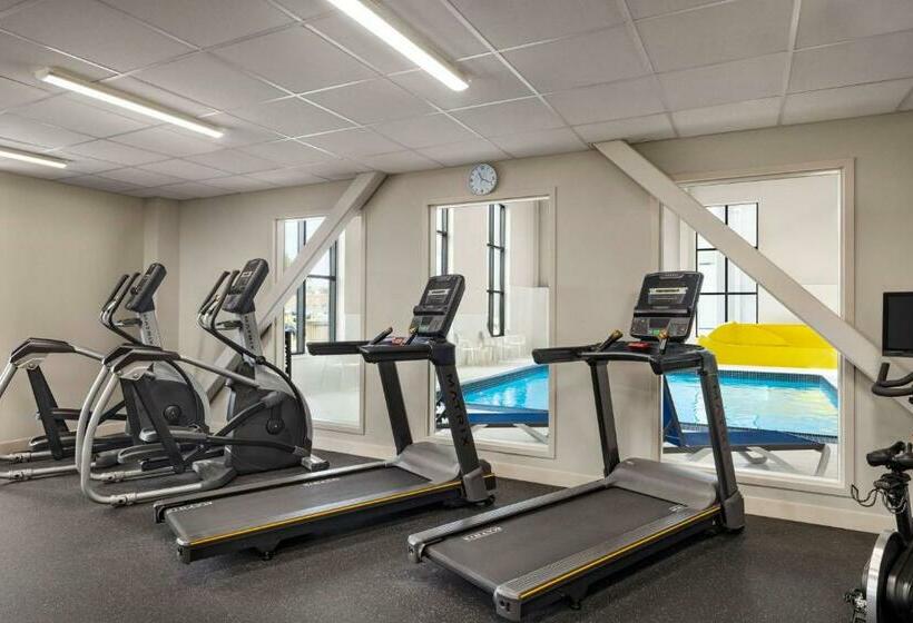 Microtel Inn & Suites Dorval Qc