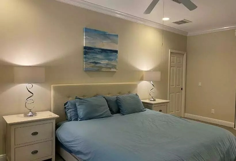 ペンション Paradise Found   Private Oasis With Heated Pool On Marco Island