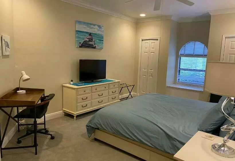 ペンション Paradise Found   Private Oasis With Heated Pool On Marco Island