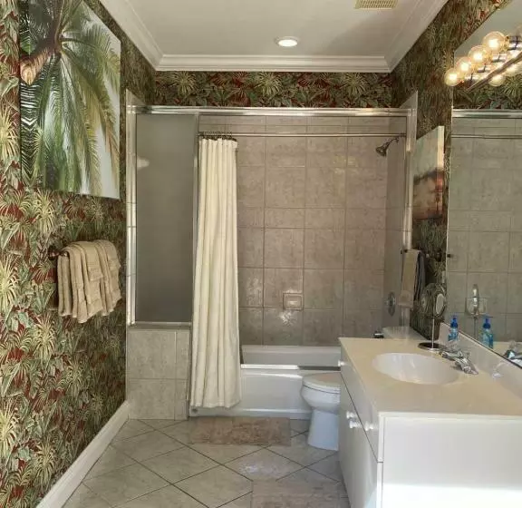 ペンション Paradise Found   Private Oasis With Heated Pool On Marco Island