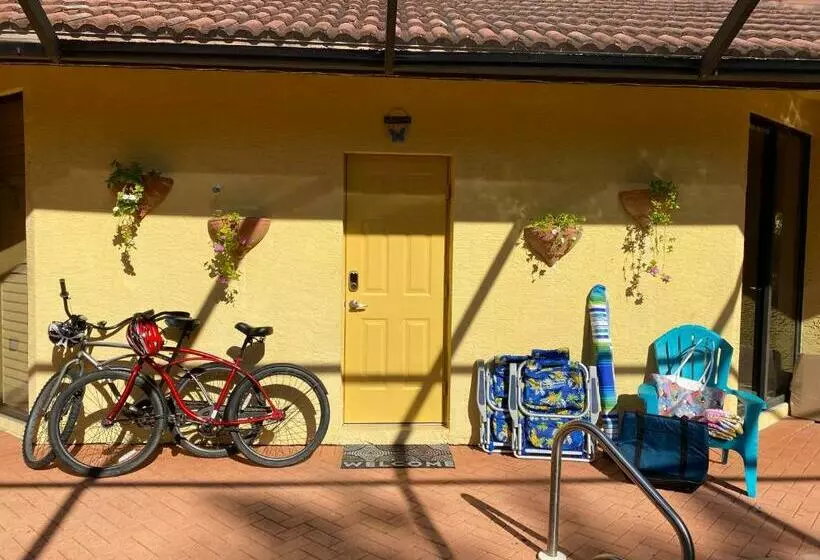 ペンション Paradise Found   Private Oasis With Heated Pool On Marco Island