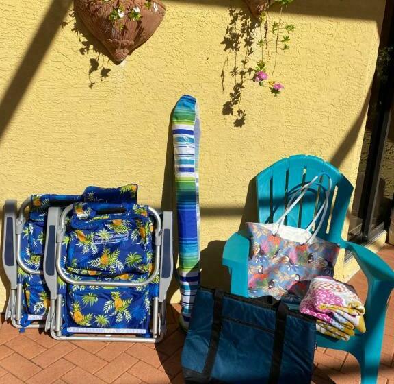 Panzió Paradise Found   Private Oasis With Heated Pool On Marco Island