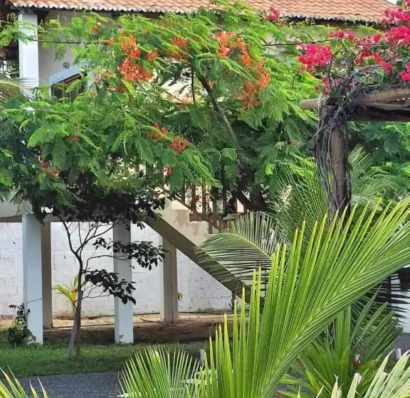 Majatalo Pousada Casa Du Soleil Camocim