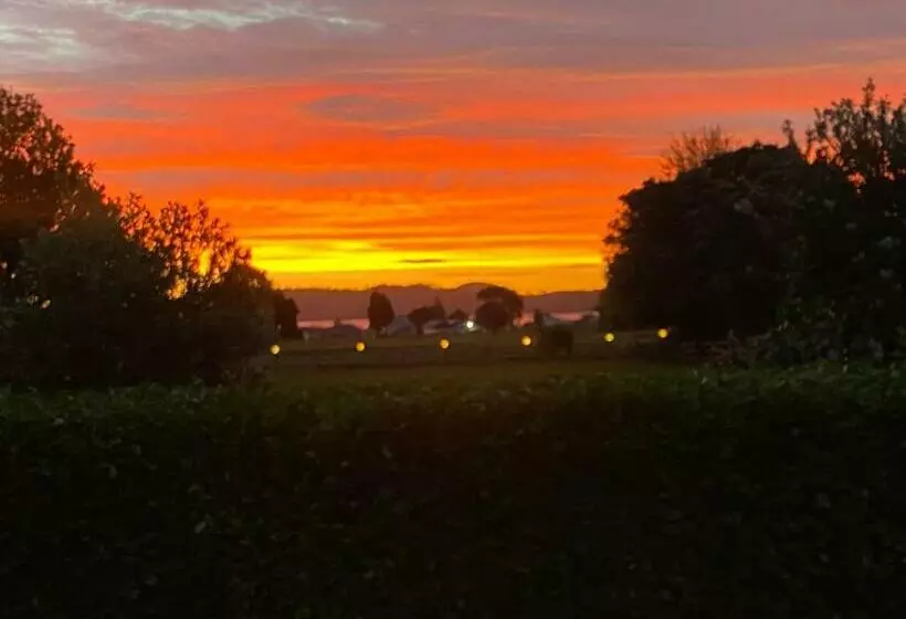 Aamiaismajoitus (B&B) Fitzroy Bnb 39b Whangapoua Road