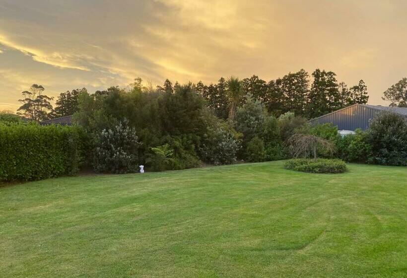 Bed and Breakfast Fitzroy Bnb 39b Whangapoua Road