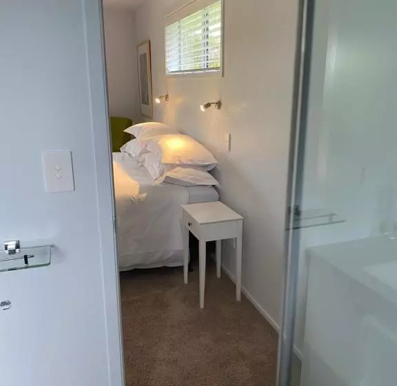 Aamiaismajoitus (B&B) Fitzroy Bnb 39b Whangapoua Road