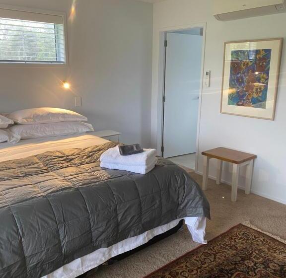 Bed and Breakfast Fitzroy Bnb 39b Whangapoua Road