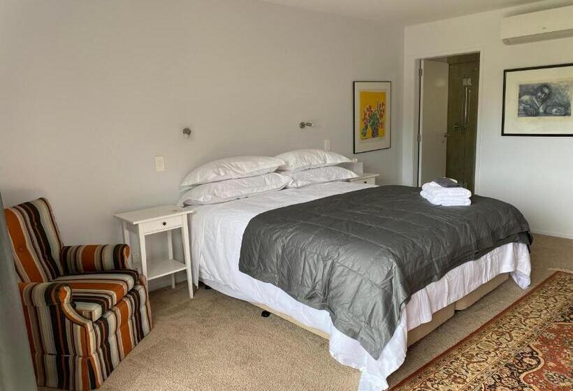 Bed and Breakfast Fitzroy Bnb 39b Whangapoua Road