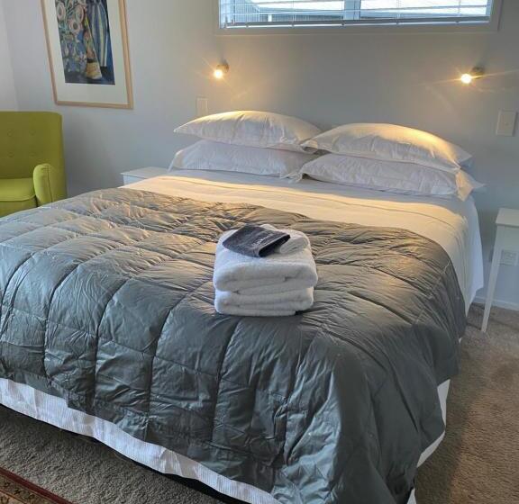 Bed and Breakfast Fitzroy Bnb 39b Whangapoua Road