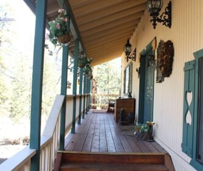 مبيت وإفطار The Old Bear Bnb