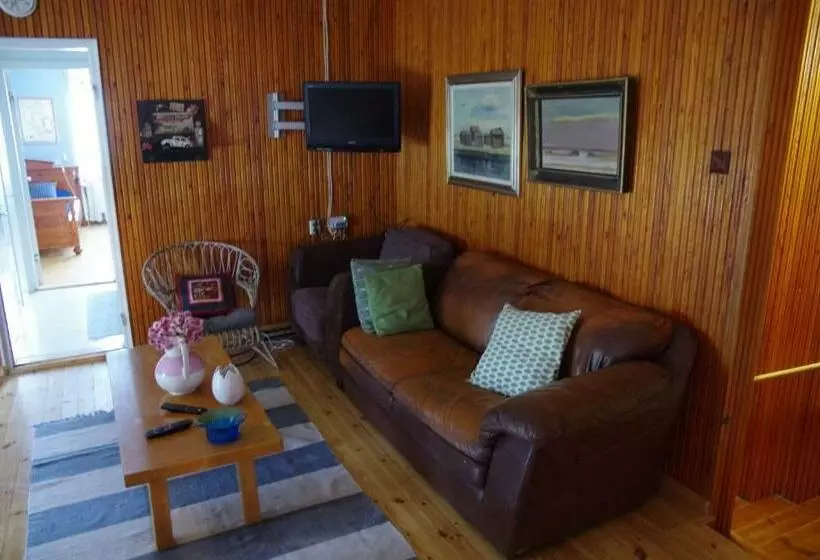 تختخواب و صبحانه Villa Amy