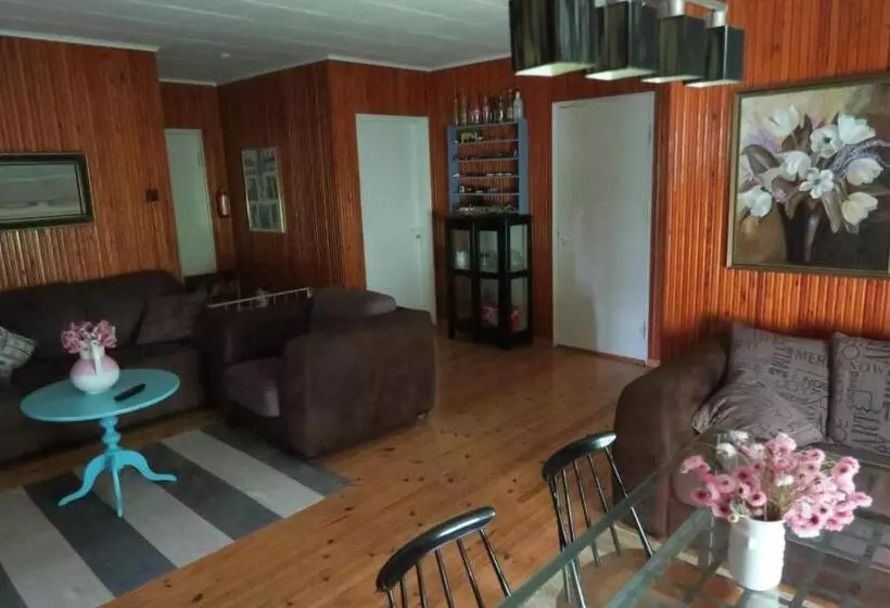 تختخواب و صبحانه Villa Amy