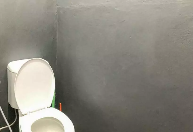 Hotelli Celly Homestay Samarinda Redpartner