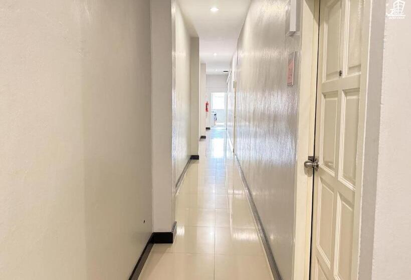 Отель Jacky Chan