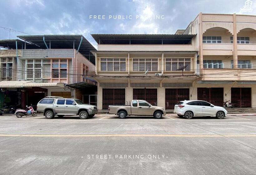 Отель Jacky Chan