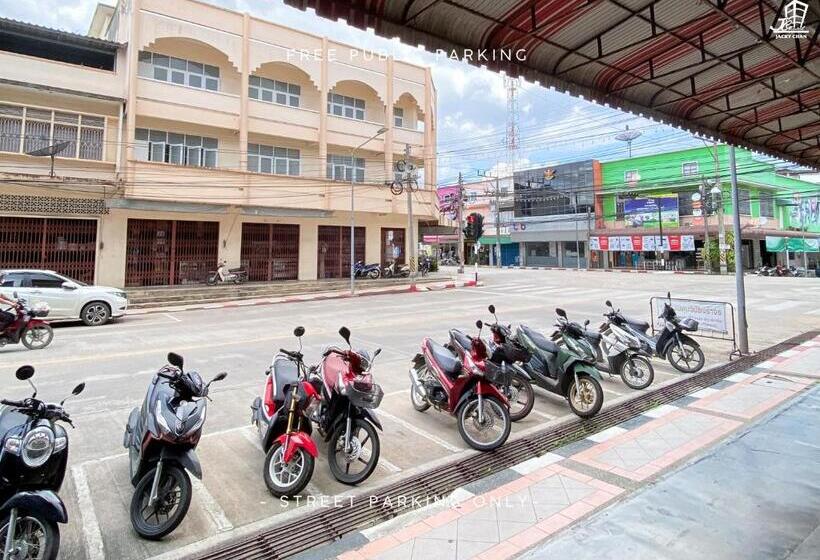 Отель Jacky Chan