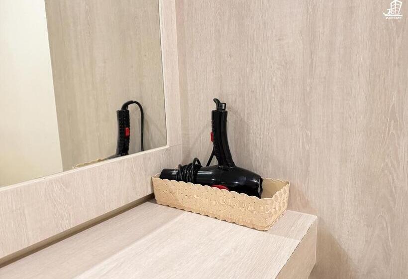 Отель Jacky Chan