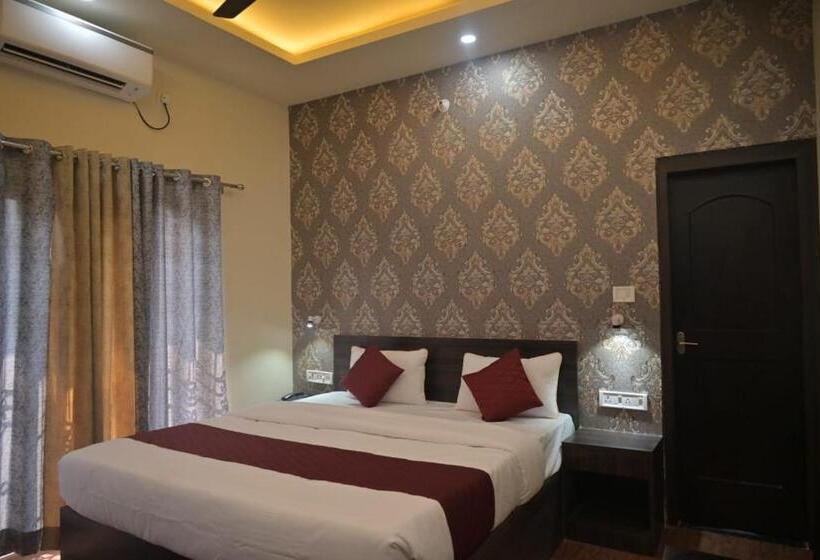 酒店 Kunwar Palace