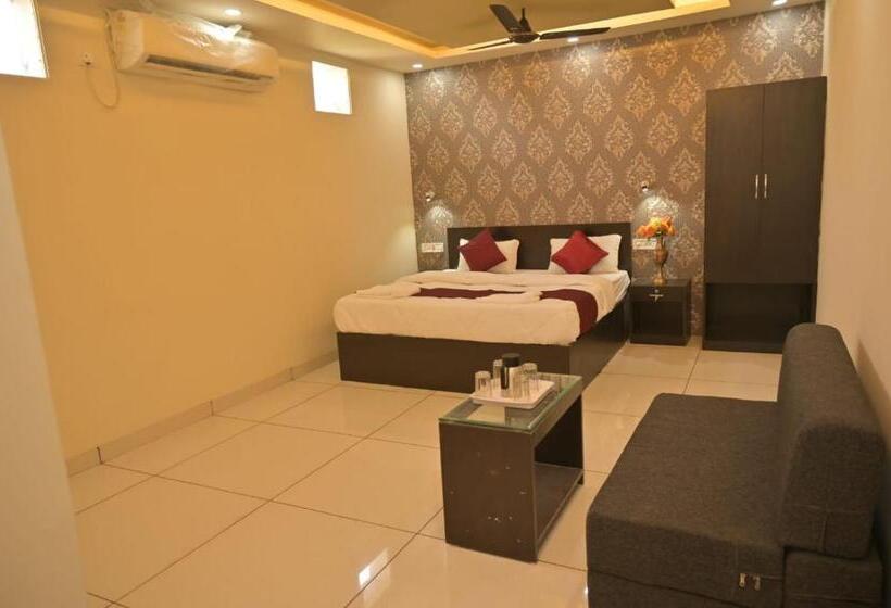 酒店 Kunwar Palace