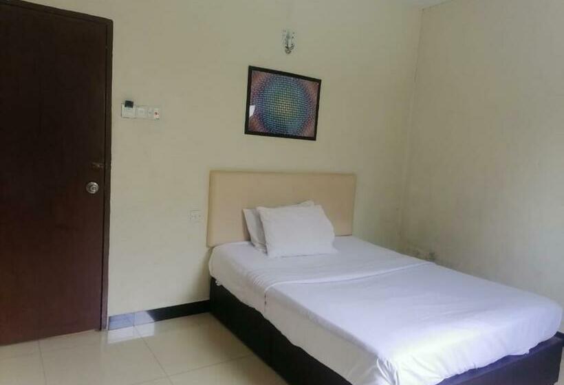Hotel Oyo 90392 Pulai City