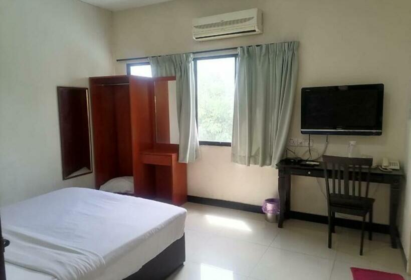 Hotel Oyo 90392 Pulai City