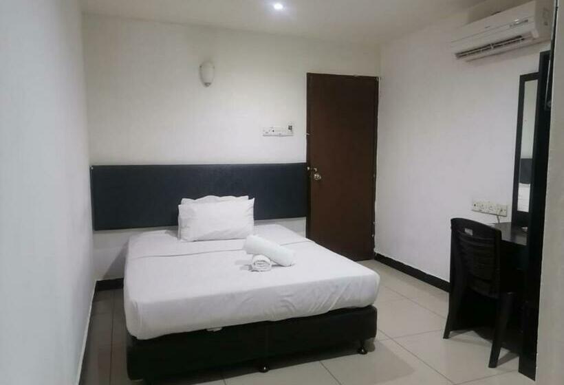 Hotel Oyo 90392 Pulai City