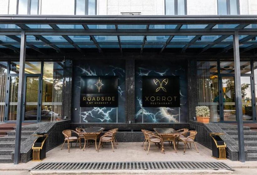 هتل Roadside By Khorrot