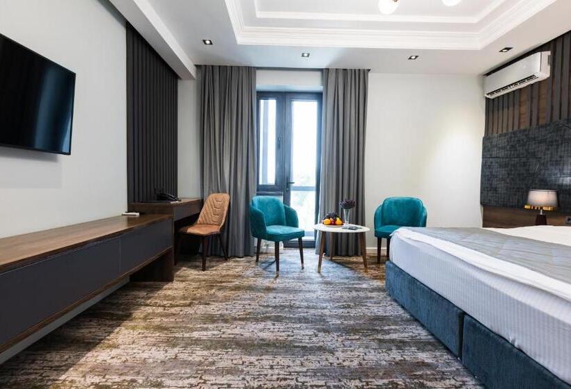 هتل Roadside By Khorrot