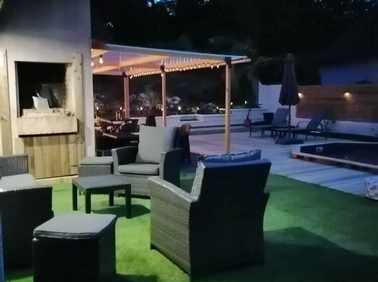 펜션 Lapausedegout Piscine Chambres Climatisées Terrasse Ou Patio