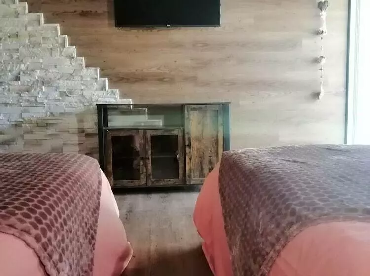 Majatalo Lapausedegout Piscine Chambres Climatisées Terrasse Ou Patio