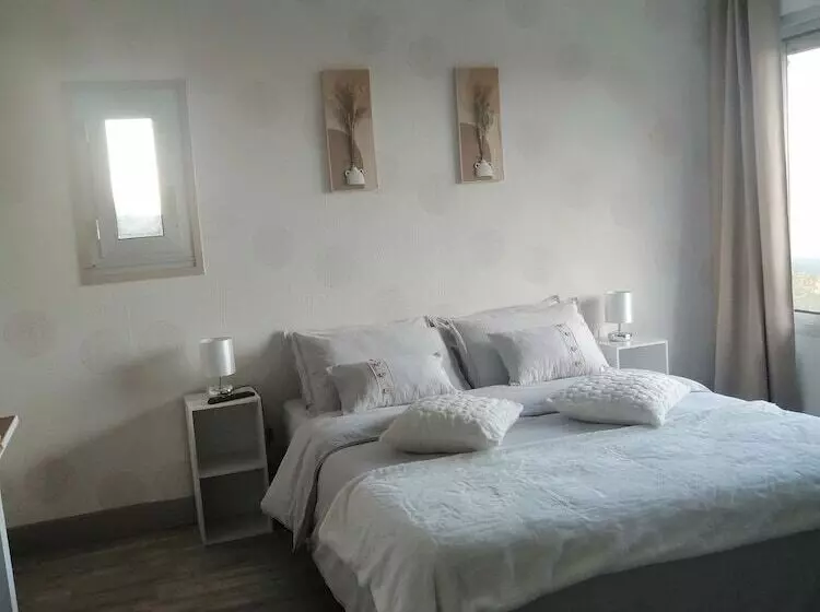 Majatalo Lapausedegout Piscine Chambres Climatisées Terrasse Ou Patio