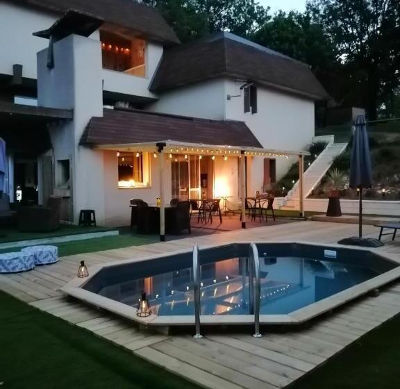 펜션 Lapausedegout Piscine Chambres Climatisées Terrasse Ou Patio