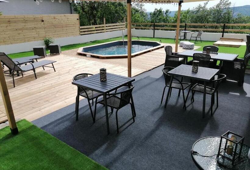 펜션 Lapausedegout Piscine Chambres Climatisées Terrasse Ou Patio