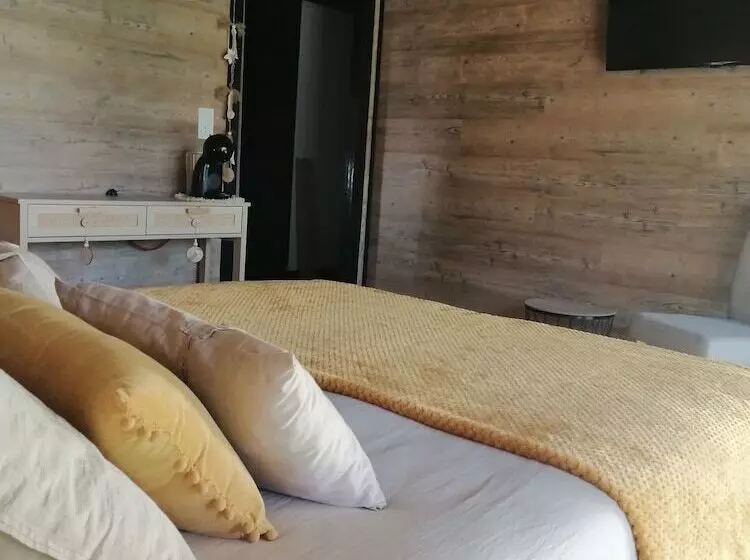 Majatalo Lapausedegout Piscine Chambres Climatisées Terrasse Ou Patio