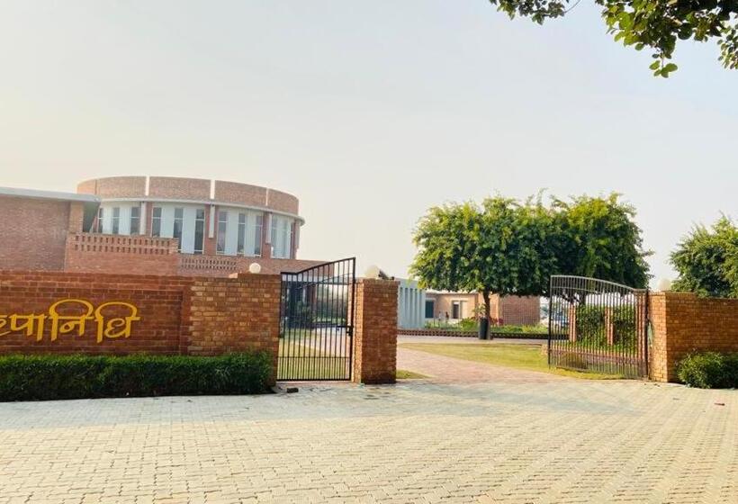 هتل Kripanidhi Retreat Rajgir