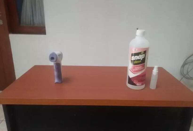 ホテル Modern Indekos Cilegon Syariah Near Hospital Krakatau Medika Redpartner