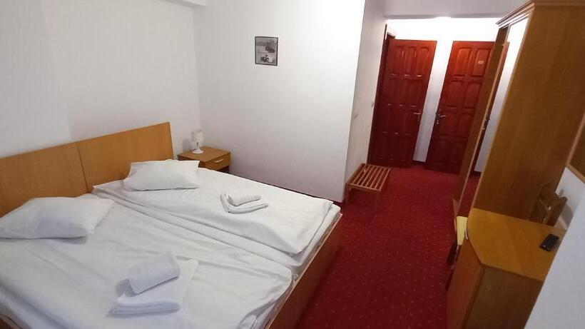 هتل Mountain Breeze