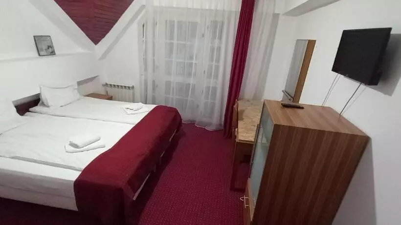 Hotelli Mountain Breeze