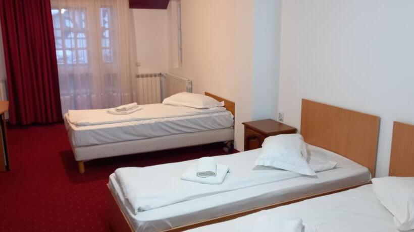 هتل Mountain Breeze