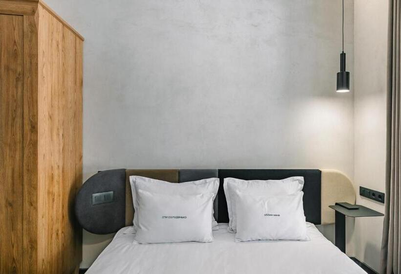 ホテル Ribas Rooms Lutsk