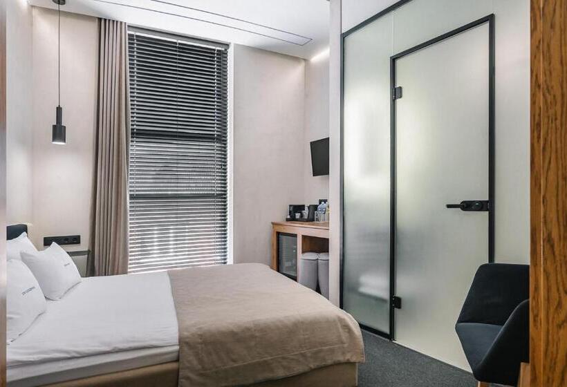 ホテル Ribas Rooms Lutsk