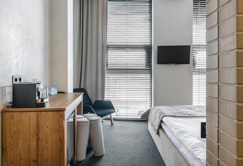 ホテル Ribas Rooms Lutsk