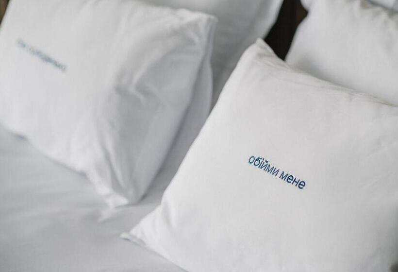 ホテル Ribas Rooms Lutsk